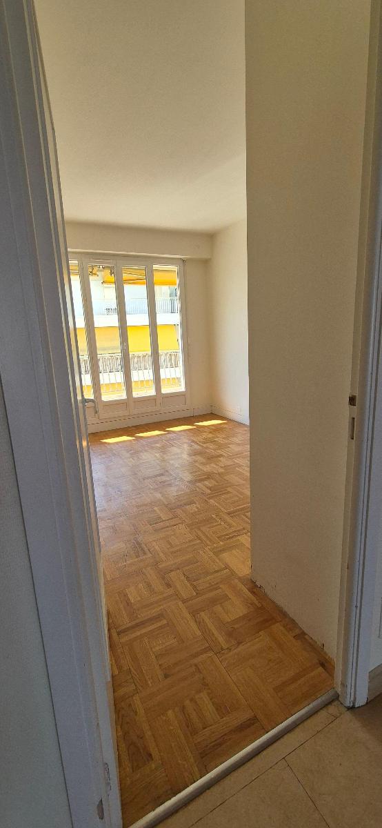 Photo 14 — Appartement 4 pi&egrave;ces de 90<sup>m&sup2;</sup> &agrave; Nice