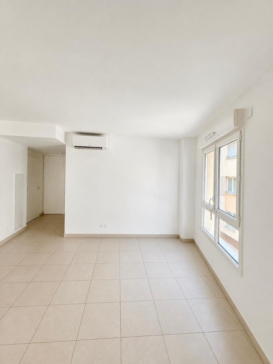 Photo 7 — Appartement 2 pi&egrave;ces de 54<sup>m&sup2;</sup> &agrave; Beausoleil