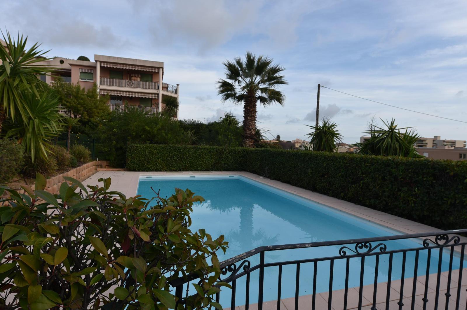 Photo 15 — Appartement 3 pi&egrave;ces de 80<sup>m&sup2;</sup> &agrave; St laurent du var