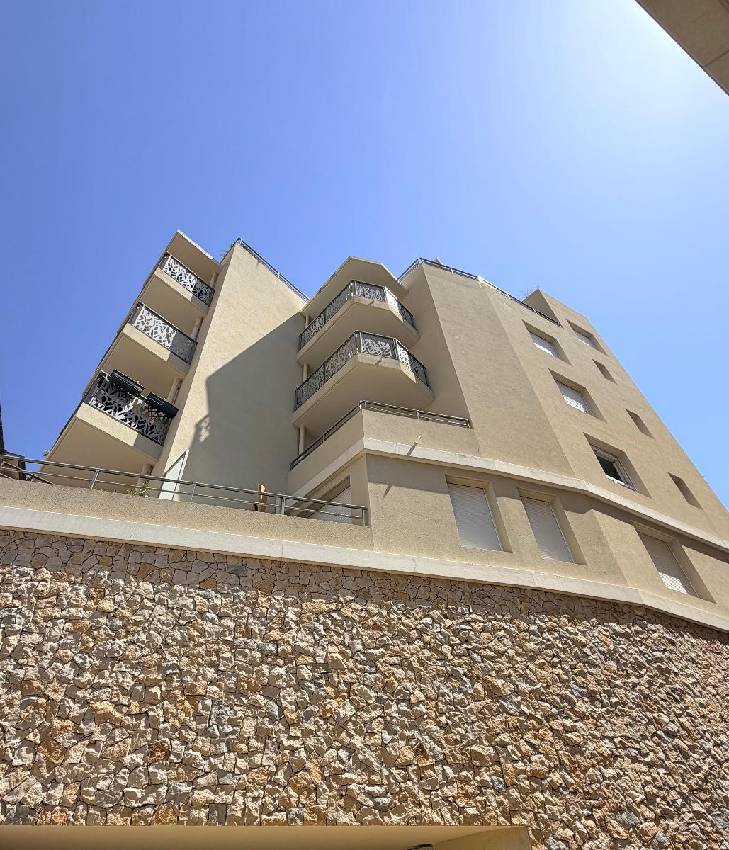 Appartement 2 pi&egrave;ces de 54<sup>m&sup2;</sup> &agrave; Beausoleil