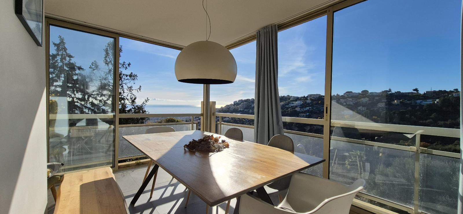 Photo 4 — Appartement 4 pi&egrave;ces de 74<sup>m&sup2;</sup> &agrave; Nice