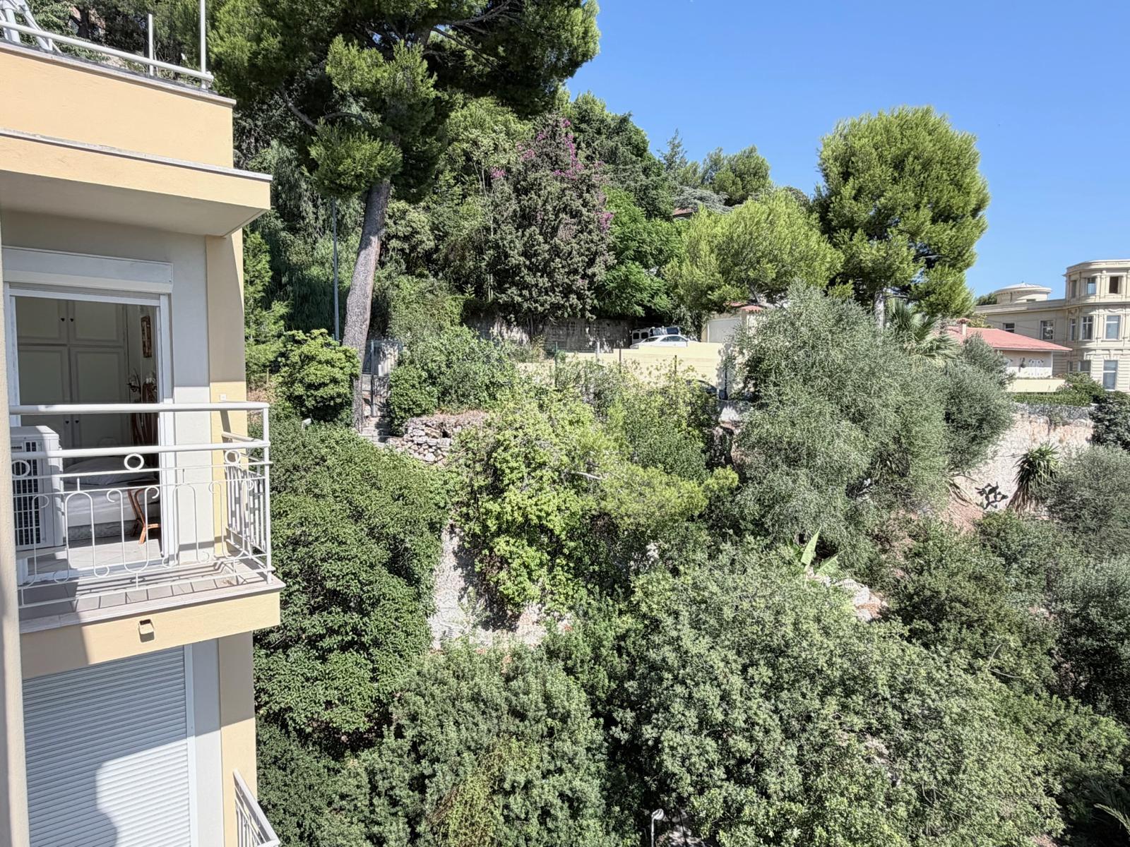 Photo 4 — Appartement 4 pi&egrave;ces de 77<sup>m&sup2;</sup> &agrave; Cap d ail