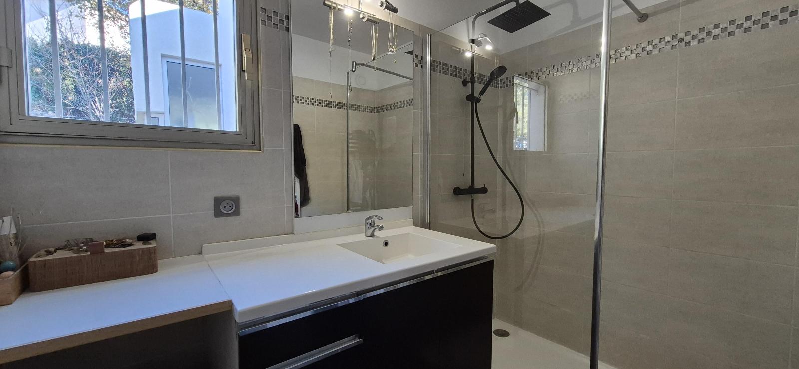 Photo 13 — Appartement 4 pi&egrave;ces de 74<sup>m&sup2;</sup> &agrave; Nice