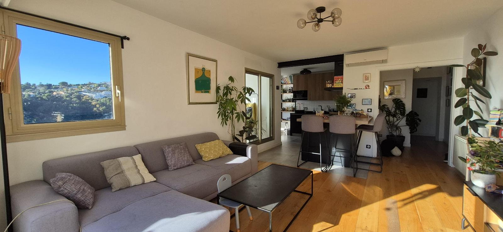 Photo 2 — Appartement 4 pi&egrave;ces de 74<sup>m&sup2;</sup> &agrave; Nice