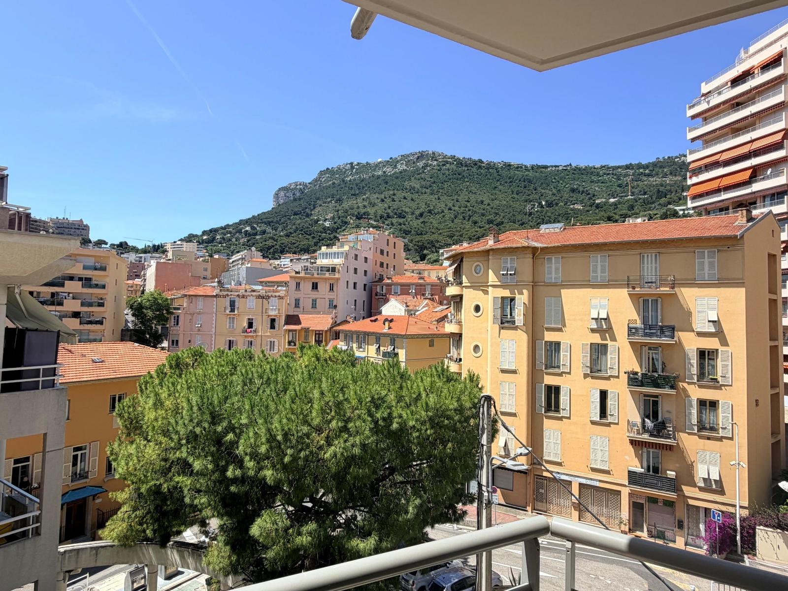 Appartement 2 pi&egrave;ces de 54<sup>m&sup2;</sup> &agrave; Beausoleil