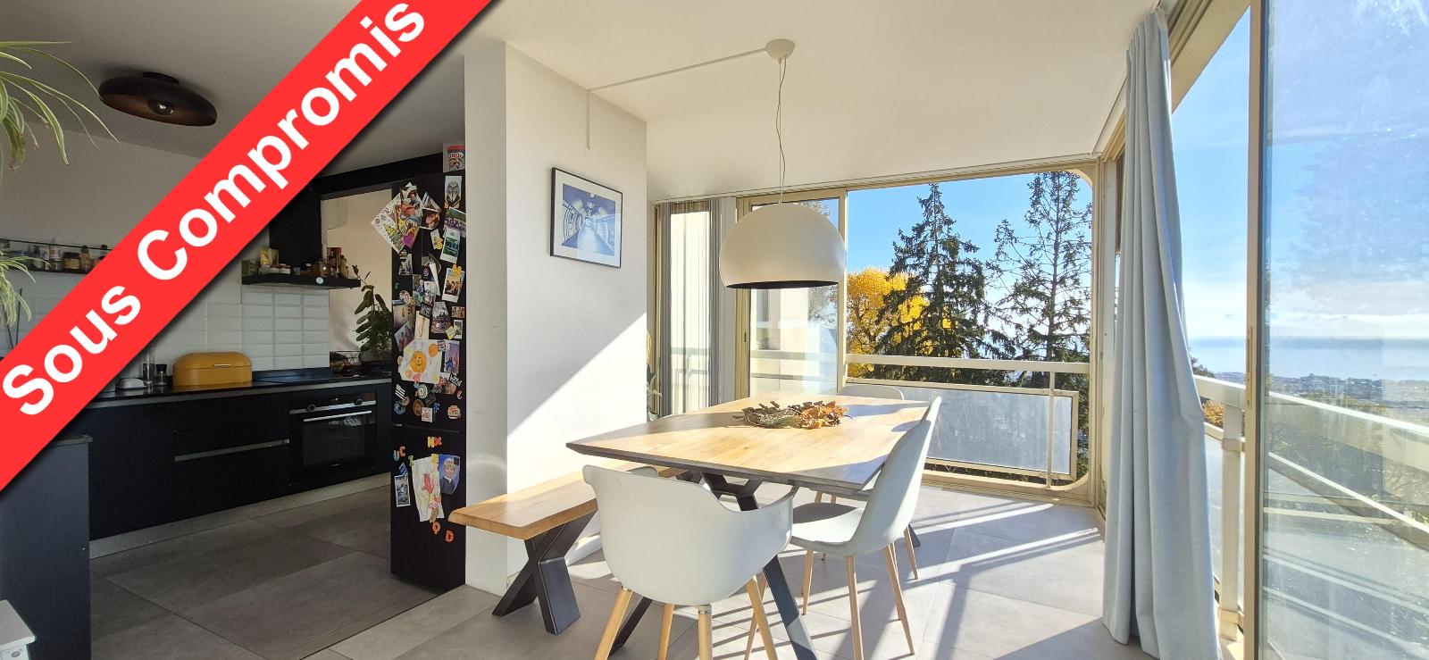 Appartement 4 pi&egrave;ces de 74<sup>m&sup2;</sup> &agrave; Nice